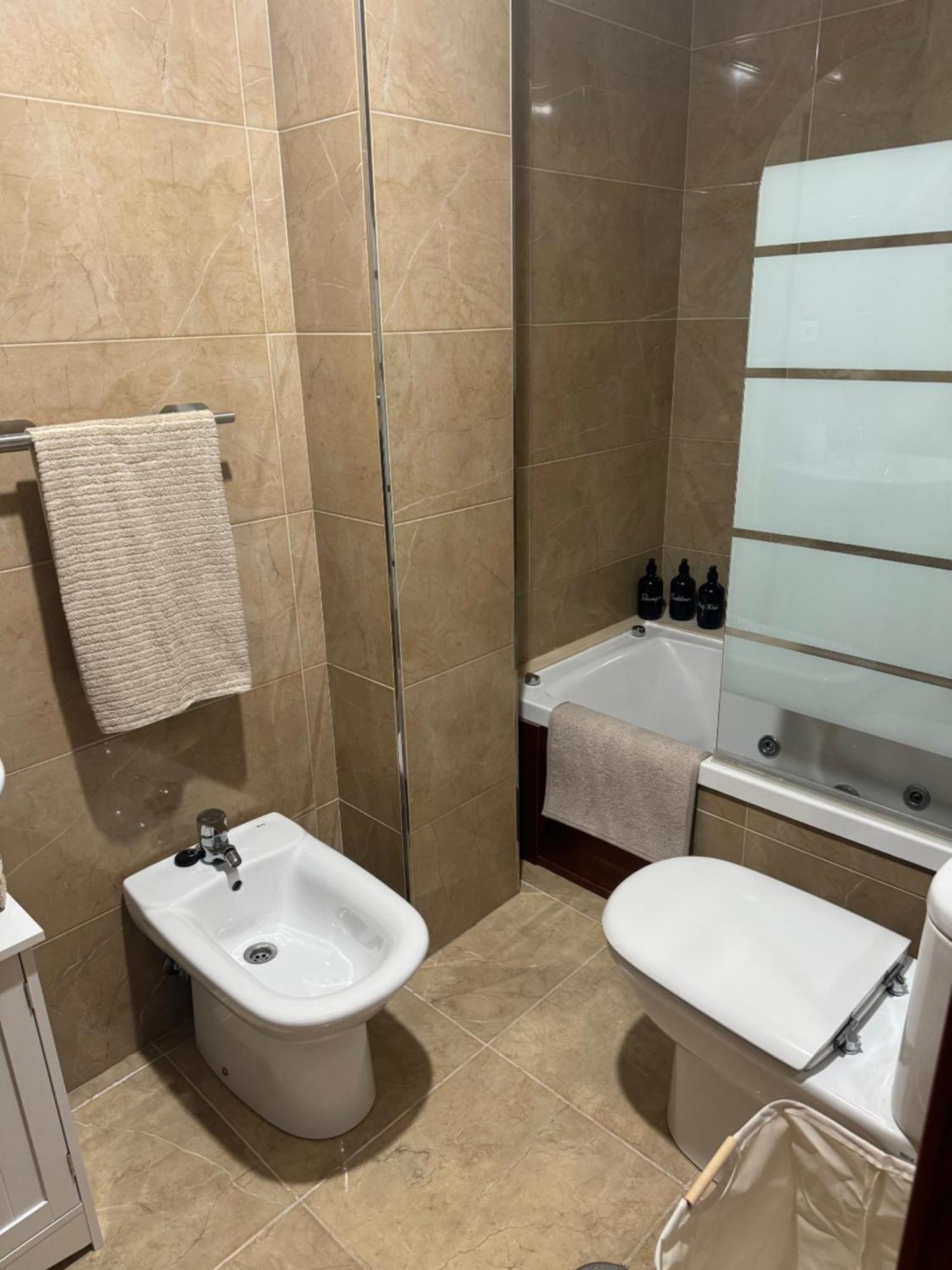 Apartamento En Gijon Con Garaje Y Wifi Zewnętrze zdjęcie